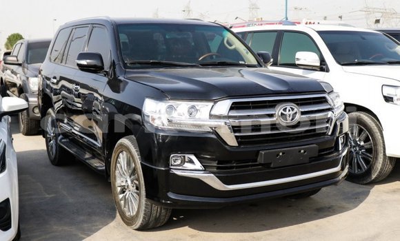 Acheter Import Voiture Toyota Land Cruiser Noir à Import - Dubai, Grande Comore Acheter Import Voiture Toyota Land Cruiser Noir à Import - Dubai, Grande Comore