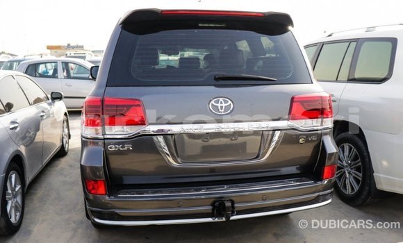 Acheter Import Voiture Toyota Land Cruiser Noir à Import - Dubai, Grande Comore Acheter Import Voiture Toyota Land Cruiser Noir à Import - Dubai, Grande Comore