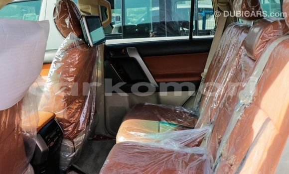 Acheter Import Voiture Toyota Prado Rouge à Import - Dubai, Grande Comore Acheter Import Voiture Toyota Prado Rouge à Import - Dubai, Grande Comore