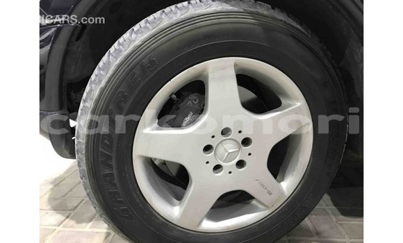 Acheter Import Voiture Mercedes-Benz 190 (W201) Bleu à Import - Dubai, Grande Comore Acheter Import Voiture Mercedes-Benz 190 (W201) Bleu à Import - Dubai, Grande Comore