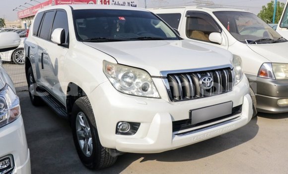 Acheter Import Voiture Toyota Prado Blanc à Import - Dubai, Grande Comore Acheter Import Voiture Toyota Prado Blanc à Import - Dubai, Grande Comore
