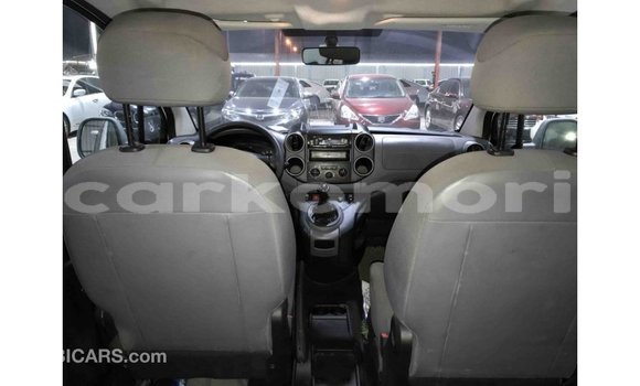 Acheter Import Voiture Peugeot Partner Blanc à Import - Dubai, Grande Comore Acheter Import Voiture Peugeot Partner Blanc à Import - Dubai, Grande Comore