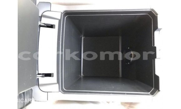 Acheter Import Voiture Toyota Prado Marron à Import - Dubai, Grande Comore Acheter Import Voiture Toyota Prado Marron à Import - Dubai, Grande Comore