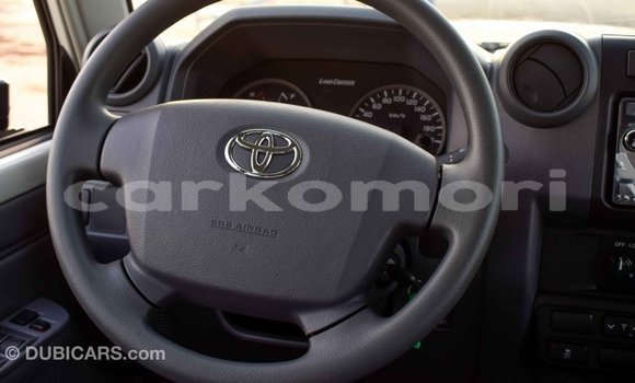 Buy Import Toyota Land Cruiser White Car in Import - Dubai in Great Comore Buy Import Toyota Land Cruiser White Car in Import - Dubai in Great Comore