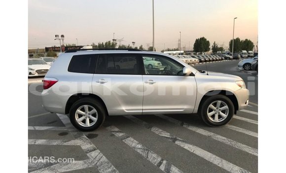 Acheter Import Voiture Toyota Highlander Autre à Import - Dubai, Grande Comore Acheter Import Voiture Toyota Highlander Autre à Import - Dubai, Grande Comore