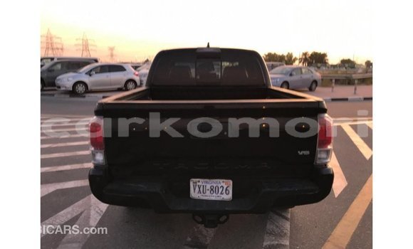 Acheter Import Voiture Toyota Tacoma Noir à Import - Dubai, Grande Comore Acheter Import Voiture Toyota Tacoma Noir à Import - Dubai, Grande Comore