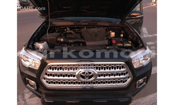 Acheter Import Voiture Toyota Tacoma Noir à Import - Dubai, Grande Comore Acheter Import Voiture Toyota Tacoma Noir à Import - Dubai, Grande Comore