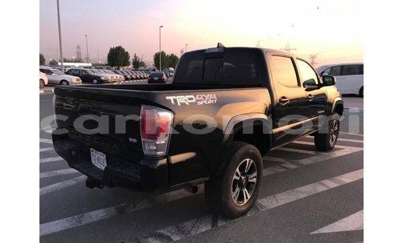 Acheter Import Voiture Toyota Tacoma Noir à Import - Dubai, Grande Comore Acheter Import Voiture Toyota Tacoma Noir à Import - Dubai, Grande Comore