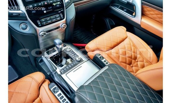 Buy Import Toyota Land Cruiser Black Car in Import - Dubai in Great Comore Buy Import Toyota Land Cruiser Black Car in Import - Dubai in Great Comore