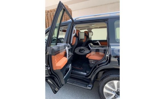 Buy Import Toyota Land Cruiser Black Car in Import - Dubai in Great Comore Buy Import Toyota Land Cruiser Black Car in Import - Dubai in Great Comore