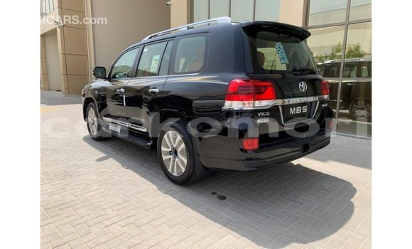 Buy Import Toyota Land Cruiser Black Car in Import - Dubai in Great Comore Buy Import Toyota Land Cruiser Black Car in Import - Dubai in Great Comore