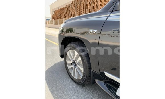Buy Import Toyota Land Cruiser Black Car in Import - Dubai in Great Comore Buy Import Toyota Land Cruiser Black Car in Import - Dubai in Great Comore