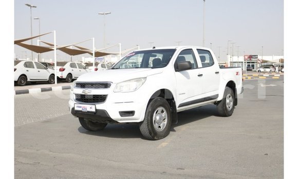Acheter Import Voiture Chevrolet Colorado Blanc à Import - Dubai, Grande Comore