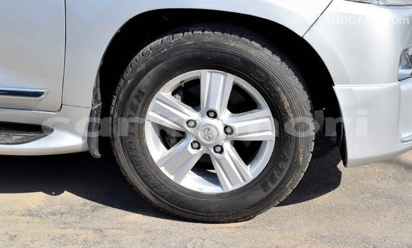 Acheter Import Voiture Toyota Land Cruiser Autre à Import - Dubai, Grande Comore Acheter Import Voiture Toyota Land Cruiser Autre à Import - Dubai, Grande Comore