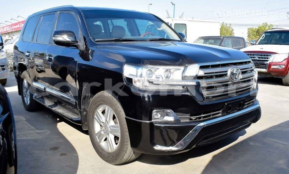 Acheter Import Voiture Toyota Land Cruiser Noir à Import - Dubai, Grande Comore Acheter Import Voiture Toyota Land Cruiser Noir à Import - Dubai, Grande Comore