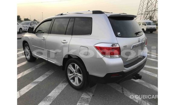 Acheter Import Voiture Toyota Highlander Autre à Import - Dubai, Grande Comore Acheter Import Voiture Toyota Highlander Autre à Import - Dubai, Grande Comore