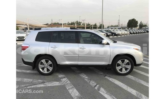 Acheter Import Voiture Toyota Highlander Autre à Import - Dubai, Grande Comore Acheter Import Voiture Toyota Highlander Autre à Import - Dubai, Grande Comore