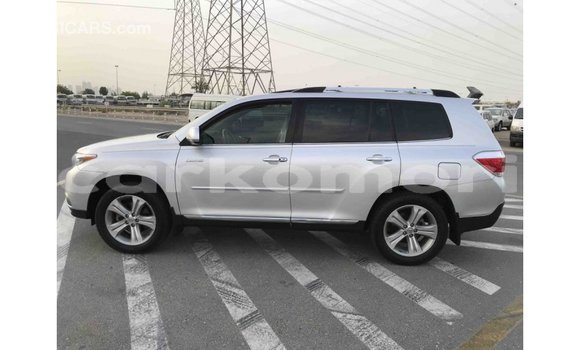 Acheter Import Voiture Toyota Highlander Autre à Import - Dubai, Grande Comore Acheter Import Voiture Toyota Highlander Autre à Import - Dubai, Grande Comore