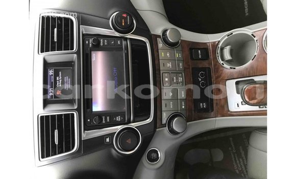 Acheter Import Voiture Toyota Highlander Autre à Import - Dubai, Grande Comore Acheter Import Voiture Toyota Highlander Autre à Import - Dubai, Grande Comore