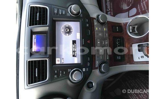 Acheter Import Voiture Toyota Highlander Noir à Import - Dubai, Grande Comore Acheter Import Voiture Toyota Highlander Noir à Import - Dubai, Grande Comore