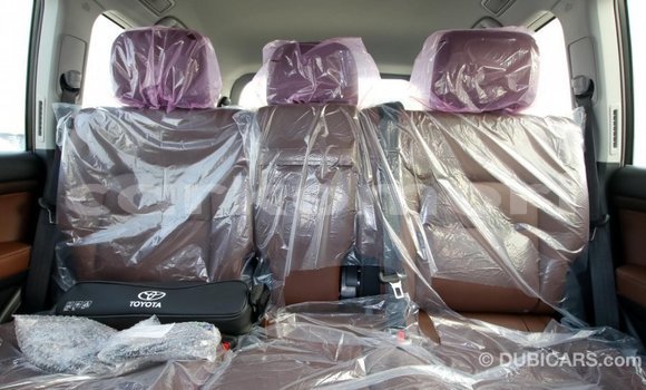 Buy Import Toyota Land Cruiser Black Car in Import - Dubai in Great Comore Buy Import Toyota Land Cruiser Black Car in Import - Dubai in Great Comore
