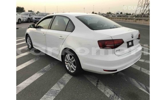 Acheter Import Voiture Volkswagen Jetta Blanc à Import - Dubai, Grande Comore Acheter Import Voiture Volkswagen Jetta Blanc à Import - Dubai, Grande Comore