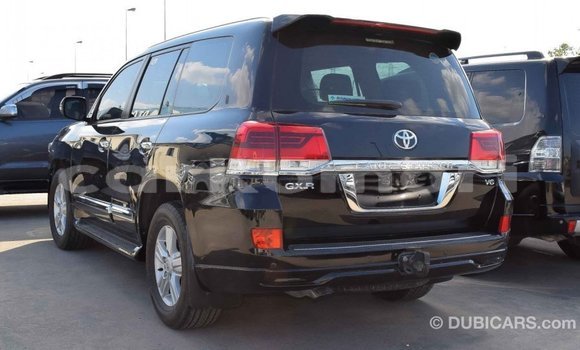 Acheter Import Voiture Toyota Land Cruiser Noir à Import - Dubai, Grande Comore Acheter Import Voiture Toyota Land Cruiser Noir à Import - Dubai, Grande Comore