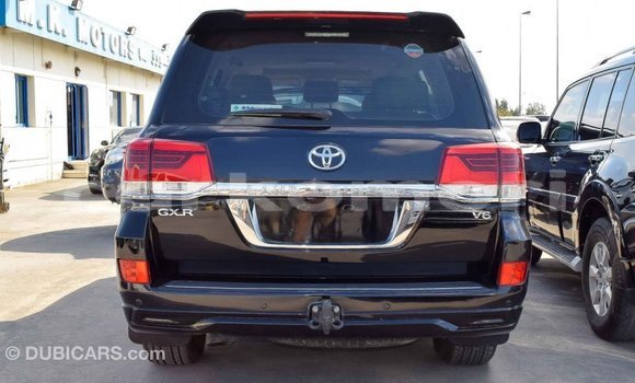 Acheter Import Voiture Toyota Land Cruiser Noir à Import - Dubai, Grande Comore Acheter Import Voiture Toyota Land Cruiser Noir à Import - Dubai, Grande Comore