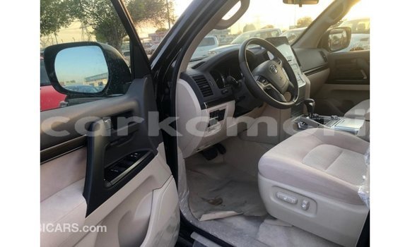 Buy Import Toyota Land Cruiser Black Car in Import - Dubai in Great Comore Buy Import Toyota Land Cruiser Black Car in Import - Dubai in Great Comore