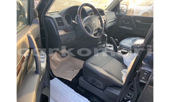 Buy Import Mitsubishi Pajero Black Car in Import - Dubai in Great Comore Buy Import Mitsubishi Pajero Black Car in Import - Dubai in Great Comore