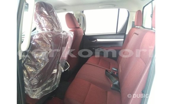 Buy Import Toyota Hilux White Car in Import - Dubai in Great Comore Buy Import Toyota Hilux White Car in Import - Dubai in Great Comore