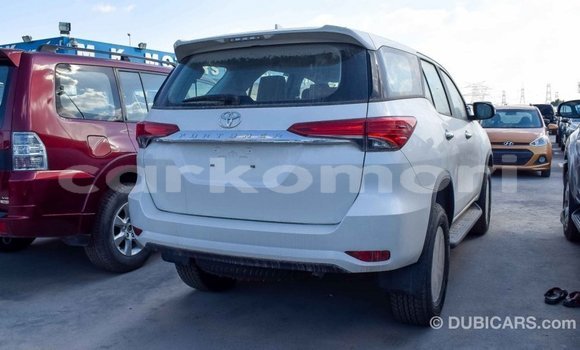 Acheter Import Voiture Toyota Fortuner Blanc à Import - Dubai, Grande Comore Acheter Import Voiture Toyota Fortuner Blanc à Import - Dubai, Grande Comore