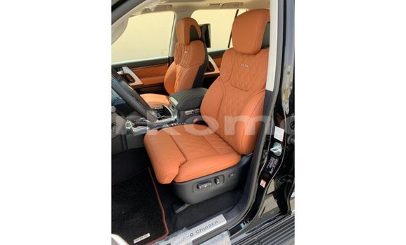 Buy Import Toyota Land Cruiser Black Car in Import - Dubai in Great Comore Buy Import Toyota Land Cruiser Black Car in Import - Dubai in Great Comore