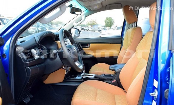 Acheter Import Voiture Toyota Fortuner Bleu à Import - Dubai, Grande Comore Acheter Import Voiture Toyota Fortuner Bleu à Import - Dubai, Grande Comore