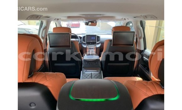 Buy Import Toyota Land Cruiser Black Car in Import - Dubai in Great Comore Buy Import Toyota Land Cruiser Black Car in Import - Dubai in Great Comore