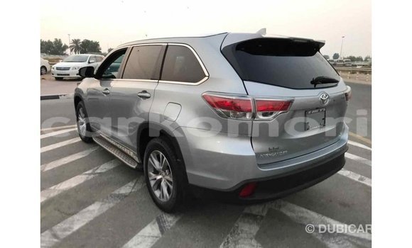 Acheter Import Voiture Toyota Highlander Autre à Import - Dubai, Grande Comore Acheter Import Voiture Toyota Highlander Autre à Import - Dubai, Grande Comore