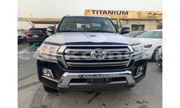 Buy Import Toyota Land Cruiser Black Car in Import - Dubai in Great Comore Buy Import Toyota Land Cruiser Black Car in Import - Dubai in Great Comore