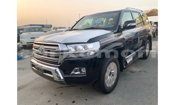 Buy Import Toyota Land Cruiser Black Car in Import - Dubai in Great Comore Buy Import Toyota Land Cruiser Black Car in Import - Dubai in Great Comore