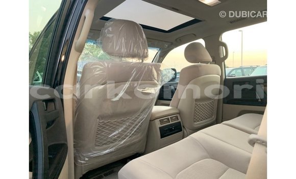 Buy Import Toyota Land Cruiser Black Car in Import - Dubai in Great Comore Buy Import Toyota Land Cruiser Black Car in Import - Dubai in Great Comore