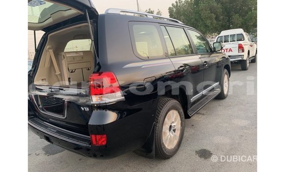 Buy Import Toyota Land Cruiser Black Car in Import - Dubai in Great Comore Buy Import Toyota Land Cruiser Black Car in Import - Dubai in Great Comore