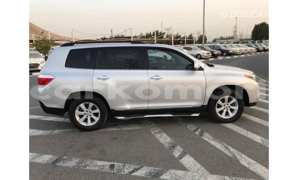 Acheter Import Voiture Toyota Highlander Autre à Import - Dubai, Grande Comore Acheter Import Voiture Toyota Highlander Autre à Import - Dubai, Grande Comore