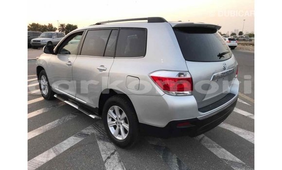 Acheter Import Voiture Toyota Highlander Autre à Import - Dubai, Grande Comore Acheter Import Voiture Toyota Highlander Autre à Import - Dubai, Grande Comore