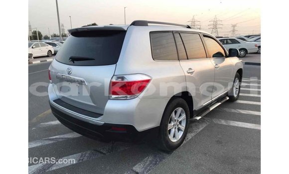 Acheter Import Voiture Toyota Highlander Autre à Import - Dubai, Grande Comore Acheter Import Voiture Toyota Highlander Autre à Import - Dubai, Grande Comore
