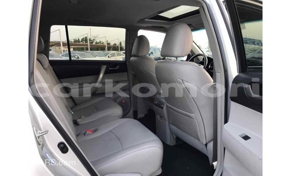 Acheter Import Voiture Toyota Highlander Autre à Import - Dubai, Grande Comore Acheter Import Voiture Toyota Highlander Autre à Import - Dubai, Grande Comore
