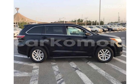 Acheter Import Voiture Toyota Highlander Noir à Import - Dubai, Grande Comore Acheter Import Voiture Toyota Highlander Noir à Import - Dubai, Grande Comore