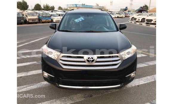 Acheter Import Voiture Toyota Highlander Noir à Import - Dubai, Grande Comore Acheter Import Voiture Toyota Highlander Noir à Import - Dubai, Grande Comore