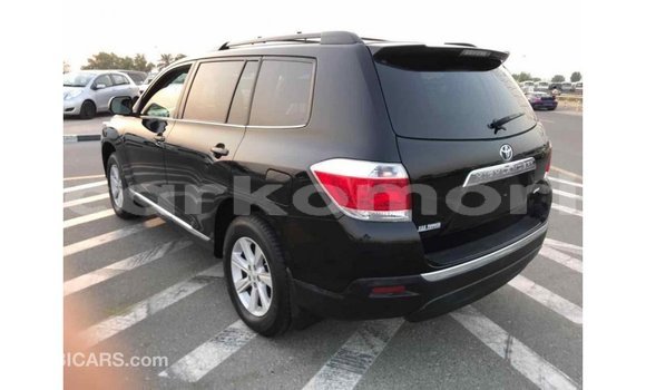 Acheter Import Voiture Toyota Highlander Noir à Import - Dubai, Grande Comore Acheter Import Voiture Toyota Highlander Noir à Import - Dubai, Grande Comore
