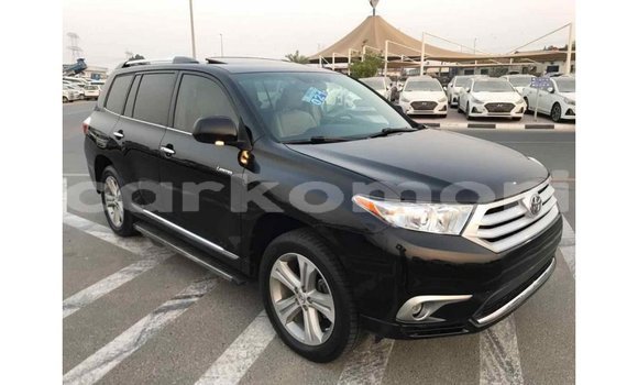Acheter Import Voiture Toyota Highlander Noir à Import - Dubai, Grande Comore Acheter Import Voiture Toyota Highlander Noir à Import - Dubai, Grande Comore