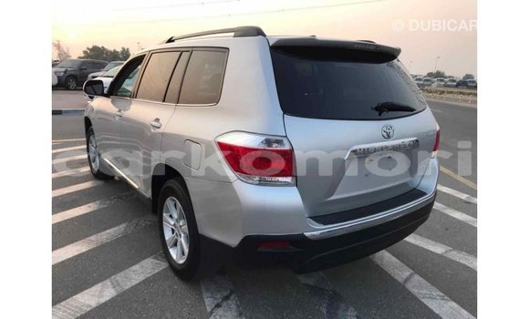 Acheter Import Voiture Toyota Highlander Autre à Import - Dubai, Grande Comore Acheter Import Voiture Toyota Highlander Autre à Import - Dubai, Grande Comore