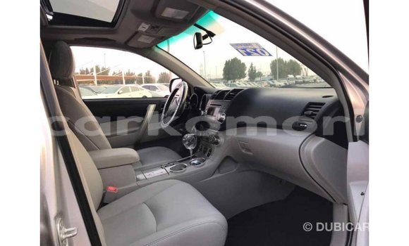 Acheter Import Voiture Toyota Highlander Autre à Import - Dubai, Grande Comore Acheter Import Voiture Toyota Highlander Autre à Import - Dubai, Grande Comore